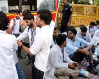 स्टाइपेंड बढ़ाने की मांग पर MP के इंटर्न डॉक्टरों का आंदोलन तेज, 12 बजे बाद OPD बंद