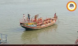 पटना में गंगा नदी में नाव हादसा, 15 लोगों से भरी नाव डूबी