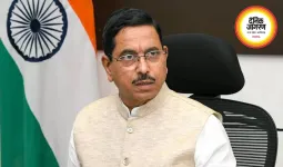 प्रह्लाद जोशी बने देश के नए शिक्षा मंत्री, राष्ट्रपति ने सौंपी शिक्षा मंत्रालय की अतिरिक्त जिम्मेदारी