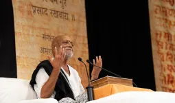 हार्वर्ड में गूंजी रामचरितमानस की चौपाइयां, मोरारी बापू ने शुरू की नौ दिवसीय राम कथा