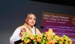 एमसीएम डीएवी कॉलेज से गूंजा 'नो नशा नेशन' का संदेश, सैकड़ों विद्यार्थियों ने ली नशामुक्ति की शपथ