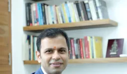 रेलिगेयर एंटरप्राइजेज़ की Q1 FY27 आय में सालाना आधार पर (YoY) 26% की बढ़ोतरी; कंपनीने अर्जुन लांबा को मैनेजिंग डायरेक्टर के रुप में रीडेज़िग्नेट किया