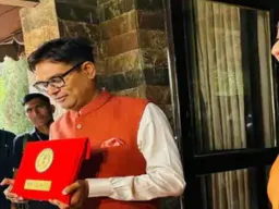 बजट से पहले वित्त मंत्री ओपी चौधरी ने की पूजा, 12:30 बजे पेश होगा छत्तीसगढ़ बजट