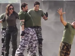 मिडिल ईस्ट तनाव का असर बॉलीवुड पर: ‘वेलकम टू द जंगल’ और ‘किंग’ का दुबई शूट रद्द