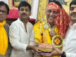 गोविंदा ने वृंदावन में बांके बिहारी के दर्शन किए, बोले- यहां आकर मन को मिली गहरी शांति
