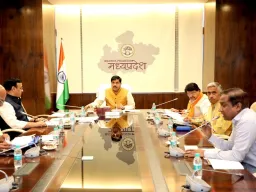 मेट्रो यात्रियों की संख्या बढ़ाने पर जोर, पर्यटन विभाग से सहयोग लेने के निर्देश