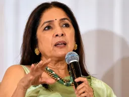 'बेटियों की नहीं, सोच की पढ़ाई जरूरी', जयपुर में नीना गुप्ता ने समाज और महिलाओं की स्थिति पर रखी बेबाक राय