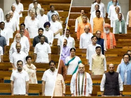 मानसून सत्र खत्म, लोकसभा में 1 मिनट चली कार्यवाही