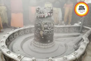 बाबा महाकाल की भस्म आरती में पंचामृत पूजन, दिव्य श्रृंगार के दर्शन