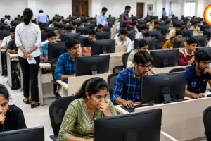 NEET PG 2026: बिलासपुर में परीक्षा के दौरान 40 कंप्यूटर बंद होने का दावा, सिस्टम रिस्टार्ट के बाद गूगल विंडो खुलने से उठे सवाल