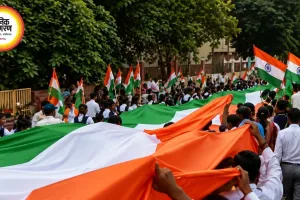 रायपुर में तिरंगा यात्रा शुरू, इंडोर स्टेडियम से सुभाष स्टेडियम तक मार्च