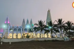 जन्माष्टमी पर रायपुर का इस्कॉन मंदिर बना आकर्षण, फूलों और आभूषणों से सजा राधा रास बिहारी दरबार