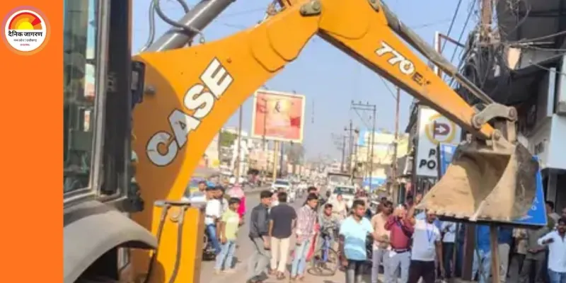 रायपुर में अतिक्रमण पर बड़ी कार्रवाई: 73 दुकानों के शेड ढहाए, ई-चालान और जब्ती