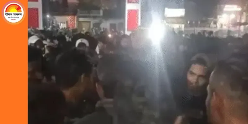 नागदा–उज्जैन ट्रेन में महिलाओं-बच्चों पर मारपीट, छेड़खानी के विरोध में हिंसक झड़प; पुलिस ने लाठीचार्ज किया