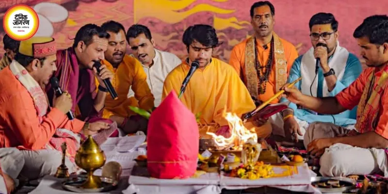 बागेश्वर धाम में ऑनलाइन हनुमान चालीसा हवन, 4 लाख भक्त जुड़े