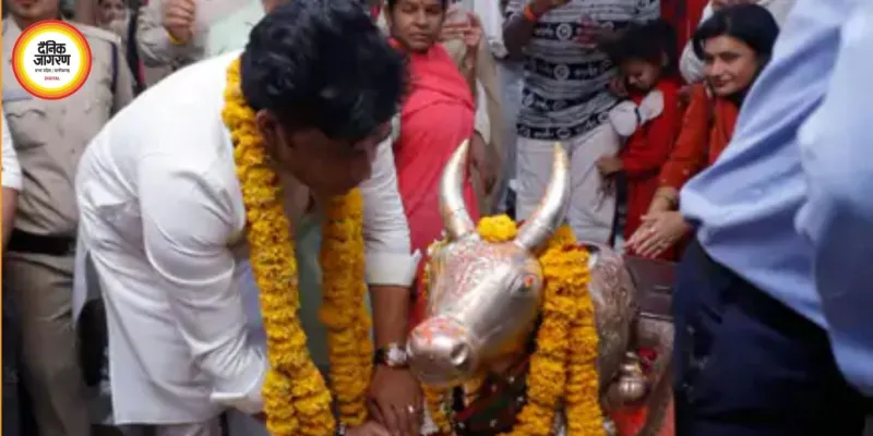 उज्जैन में महाकाल के दरबार पहुंचे रवि किशन, भस्म आरती के बाद किए दर्शन