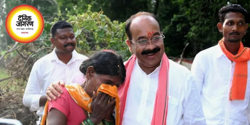 ग्रामीणों की शिकायत पर एक्शन, डिप्टी CM के निर्देश के बाद दो EE को नोटिस